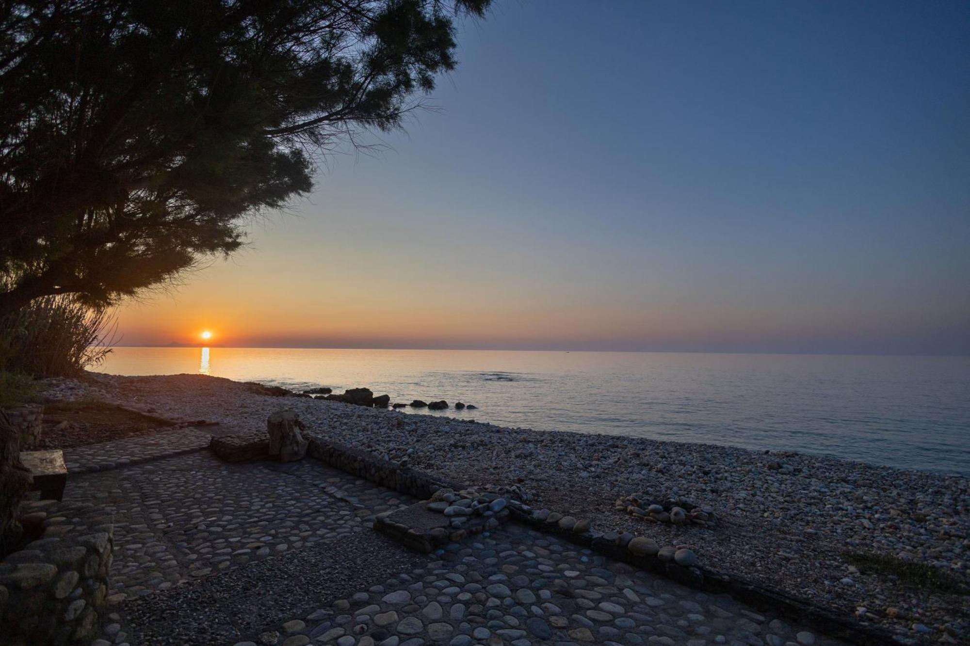 Villa Thalassa Stavromenos Beach Magnisia Exterior photo